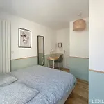 3-bedroom T3 With Balcony Lively Area & Restaurants