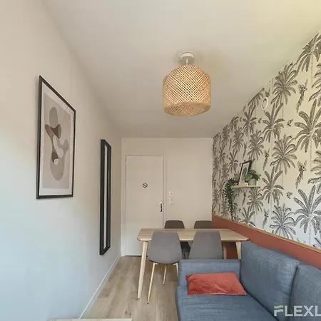 Flexliving - Whole House - Claude Tillier Apartment *