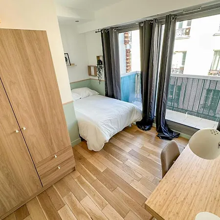 Lejlighed 3-bedroom T3 With Balcony Lively Area & Restaurants